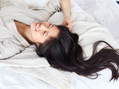 荷里活明星大愛的真絲枕頭套!除了顏值高以外的 6 個絲綢護膚及護髮好處