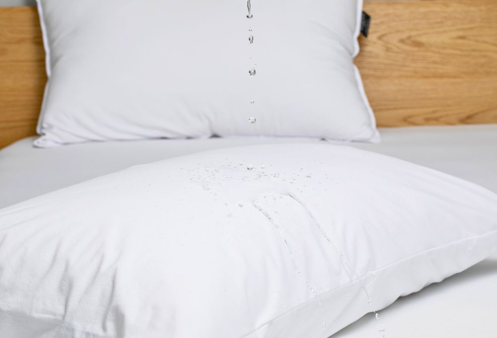 Pillow Protectors vs. Pillowcases: Why Your Bed Deserves Both