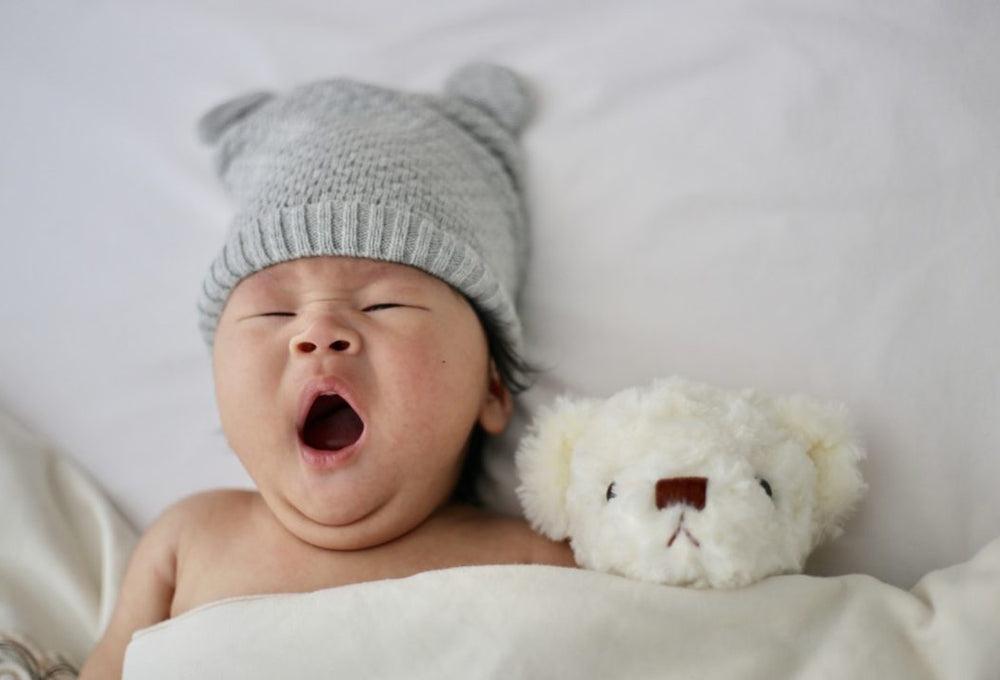 睡眠倒退期是甚麼？附一歲前BB睡眠時間表
